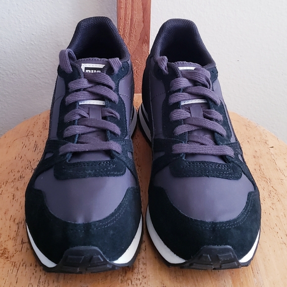 Puma Womans Black Asphalt Yarra Classic Sneakers NWT Size 7.5 - Picture 3 of 7